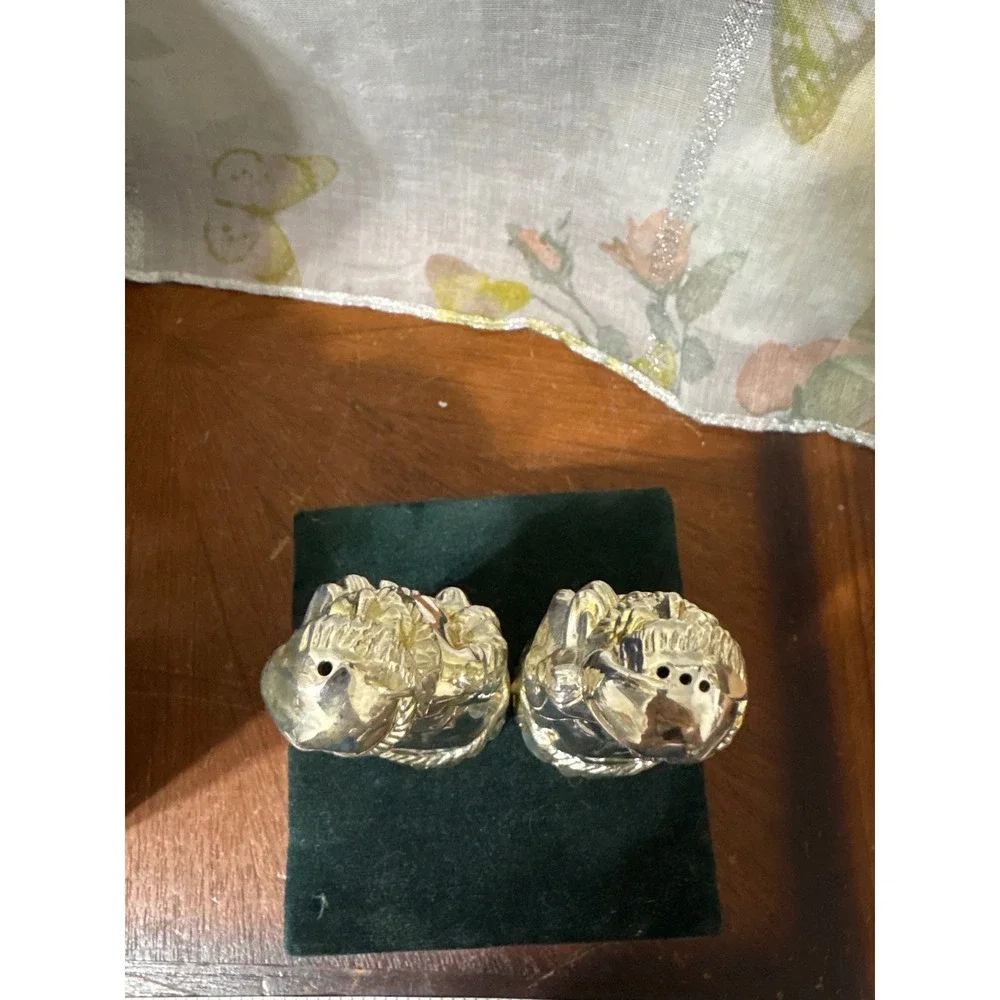 Silver Treasures By Godinger Santa Claus Salt‎ & Pepper Set W/Original Box